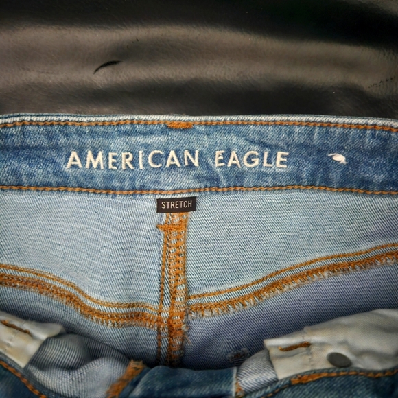 American Eagle Mom Shorts Stretchy High Rise Sz 2 US Denim Jeans - Picture 5 of 10